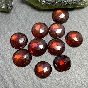 Faceted Mozambique Garnet round 6.5 - 7mm Cabochon