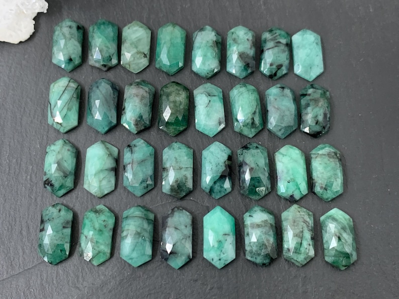 Faceted Emerald long hexagon 8x16mm cabochon/ F8 bild 1