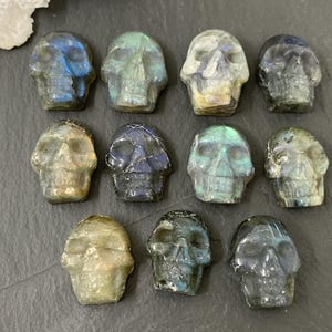 Discounted Labradorite skull 17- 18mm cabochon/  TR31-2