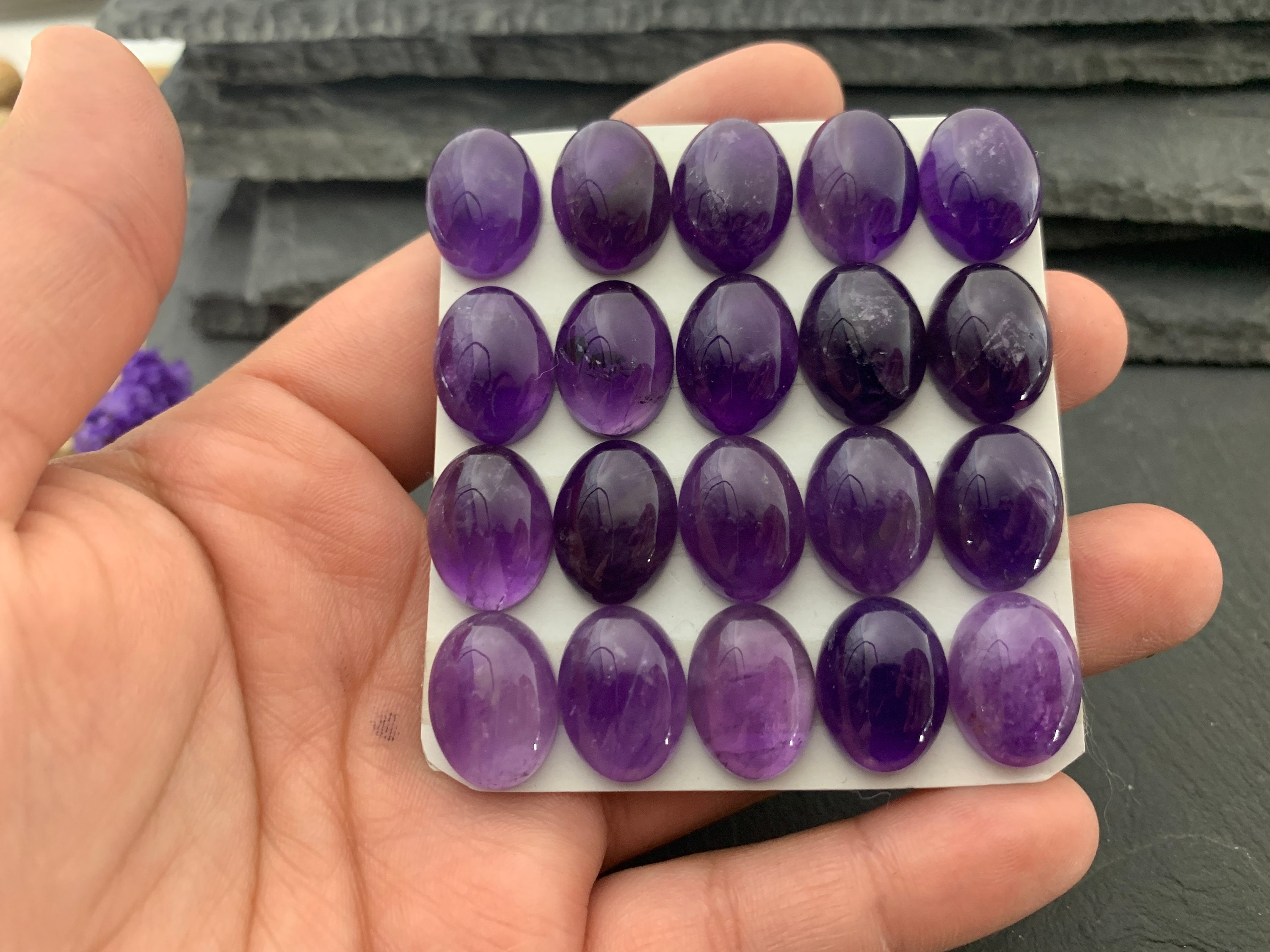 アメジスト オーバル 12 x 16 mm カボション - 目盛り付きカボション e
