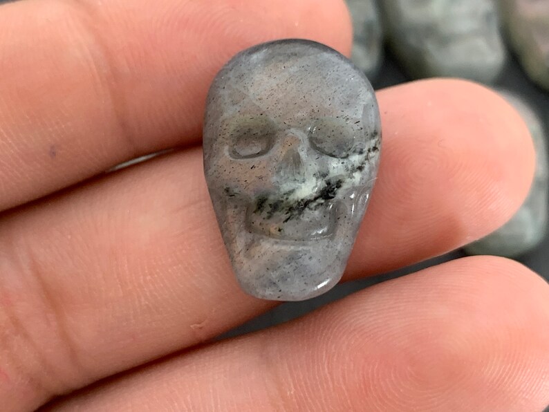 Labradorite skull 15x22mm cabochon image 9