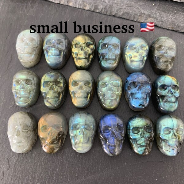 Labradorite skull 15x22mm cabochon