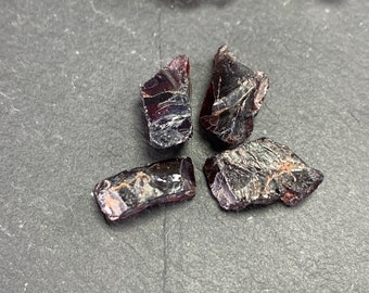 Rough Garnet/ 4 pieces