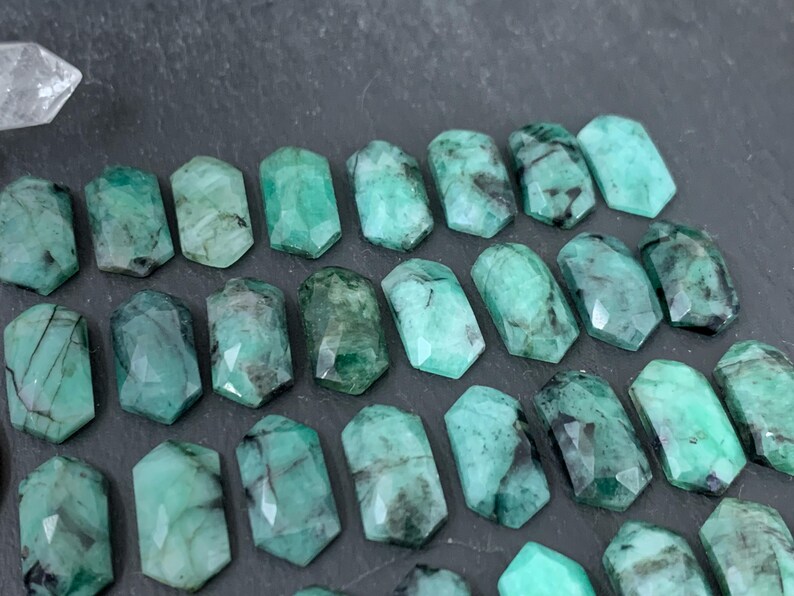 Faceted Emerald long hexagon 8x16mm cabochon/ F8 bild 7