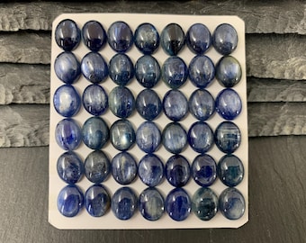Cabochon ovale en kyanite 8 x 10 mm - Cabochons calibrés *