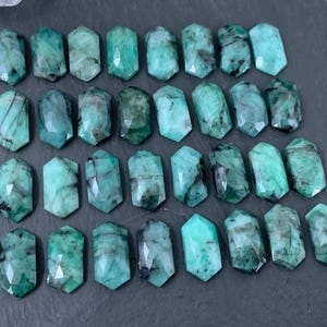 Faceted Emerald long hexagon 8x16mm cabochon/ F8 bild 3