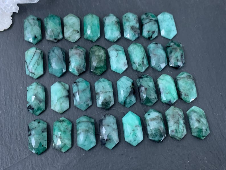 Faceted Emerald long hexagon 8x16mm cabochon/ F8 bild 3