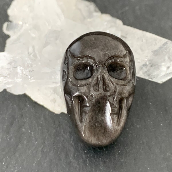 Silver Obsidian skull 15x22mm cabochon