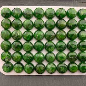 Chrome Diopside round 8mm cabochon