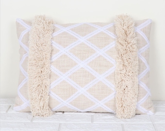 Lumbale katoenen kussenhoes - handgeborduurde getufte kussensloop - boho decoratief kussen - woonkamerdecoratie