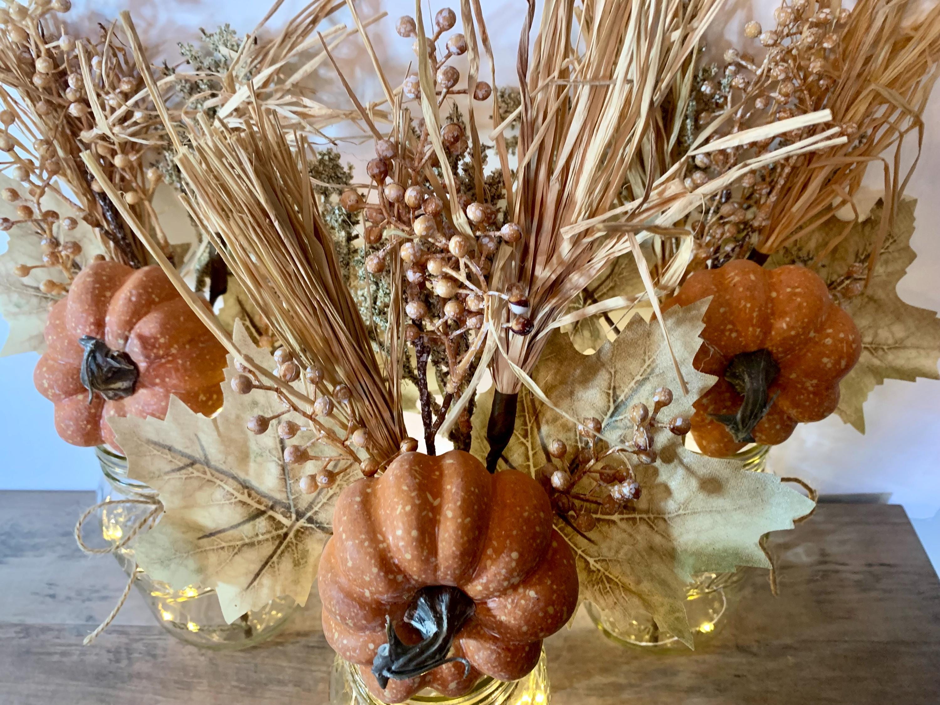 Centro de mesa de otoño, decoración de Acción de Gracias, decoración de  bodas de otoño, decoración rústica del hogar, decoración de otoño, calabaza  iluminada, tarros de cristal - Etsy México, image size:3000x2250