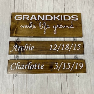 Custom Mother&#39;s Day Gift For Grandparent Sign with Grandkids&#39; Names & Birthdates, Grandkids Make Life Grand Wood Sign, Personalized Gift Mom