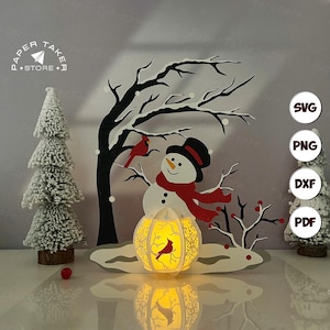 Lanterna con pupazzo di neve, modello SVG per lanterna, carta tagliata 3D con animali, lanterna di carta natalizia, file di taglio SVG per lanterna di carta per Cricut
