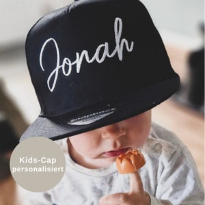 Kids Cap bestickt mit Name oder Wunschwort personalisierte Cap Kindercap bestickte Cap Schwarz