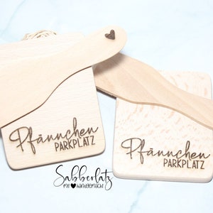 Raclette-Set 2er Set 2 Buchenbrettchen und 2 Schaber mit Herz graviert auf Wunsch mit Name personalisiert Mitbringsel Geschenk OHNE Punkte