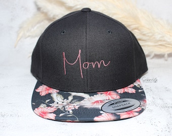 FlowerCap (Adult) - bestickt mit Name oder Wunschwort | bestickte Cap | Familiencap | Muttertag | Partnerlook | beste Freundin | Geschenk