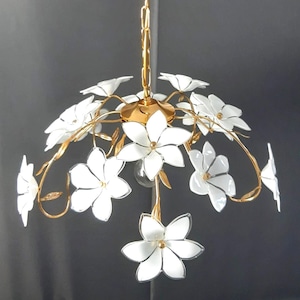 MURANO Blomhängande lampa Vit/ Ljuskrona med vita glasblommor/ Italiensk blommig taklampa/ Stor glasblommalampa/ MCM Dekor 70-tal