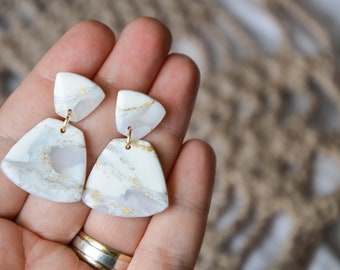 White and gold tranclucent clay earrings / Marble wedding earrings / handmade earrings / statement drop earrings / Bridesmaids / Brides