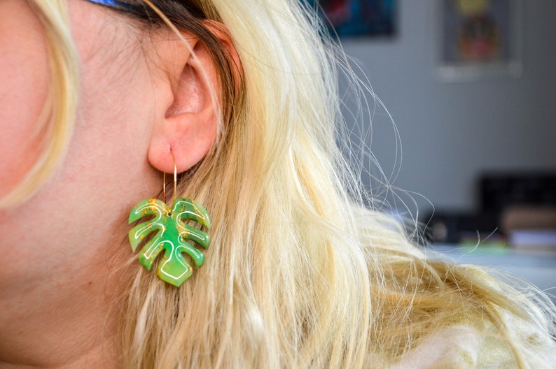 MONSTERA // Large green monstera leaf earrings, palm leaf earrings, tropical leaf earrings image 8