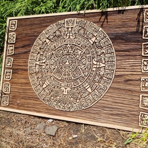 Sculpture de calendrier maya, calendrier aztèque, pierre de soleil aztèque image 1