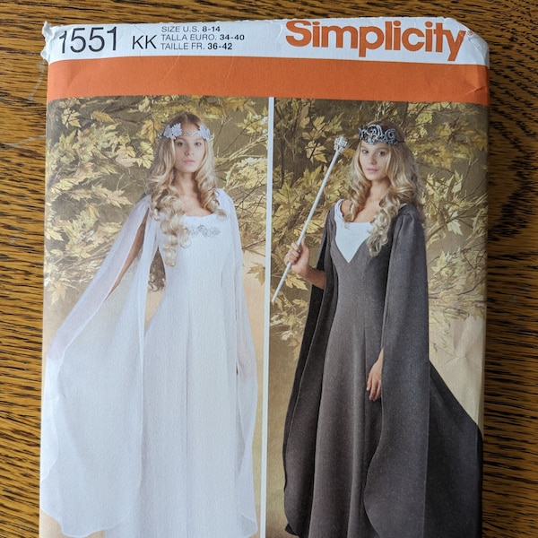 Cosplay Princess Gown Pattern / Fantasy Queen Dress pattern / Simplicity 1551 / Lord of the Rings White Witch Costume