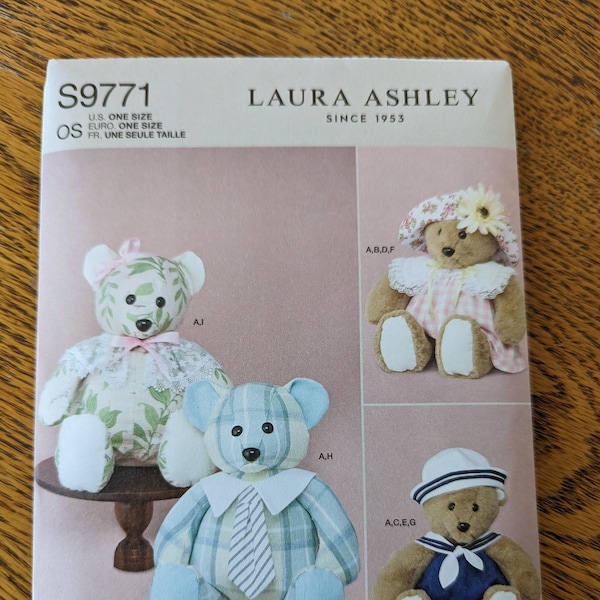 Laura Ashley Teddybär-Muster / Einfachheit 9771 / S9771 / Gequiltetes Bärnmuster