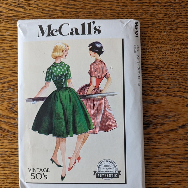 McCall 8401/ M8401/ Retro 1950s dress pattern