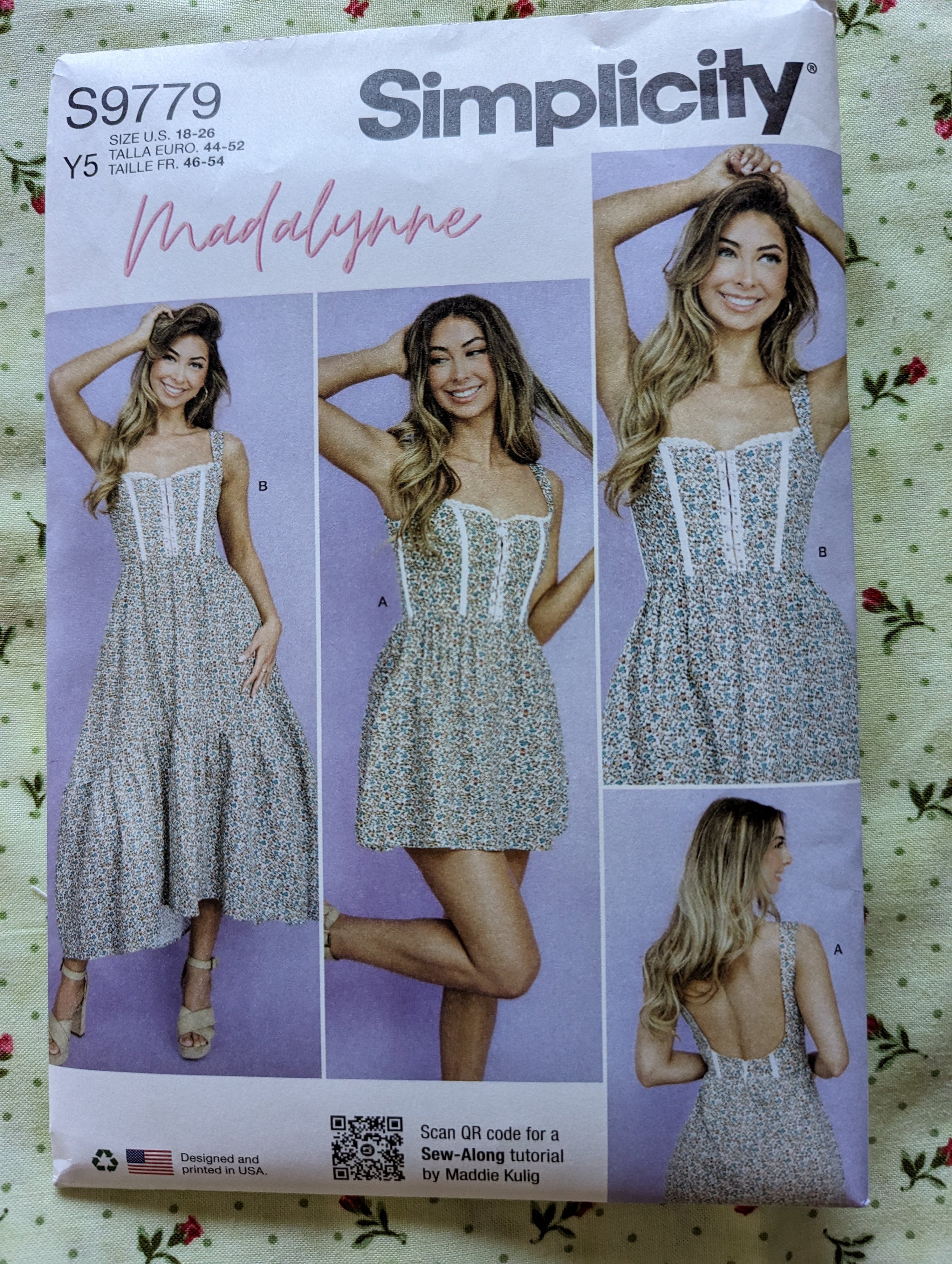 Simplicity 9779 / S9779 / Gunne Sax Style Dress New Pattern