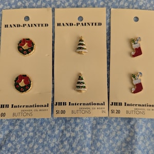 Kaarten met drie knopen met kerstthema/handgeschilderd vintage kerstknutselitem/ krans, kous en kerstbomen