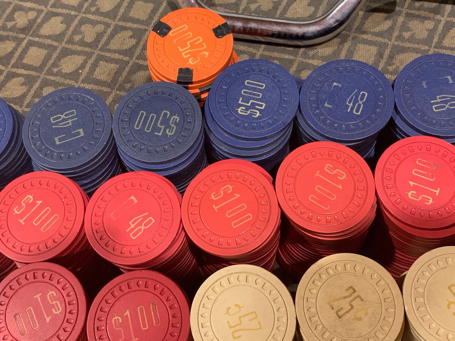 Vintage 1950's Clay Poker Chip Set 4 Denominations 687 Chips in