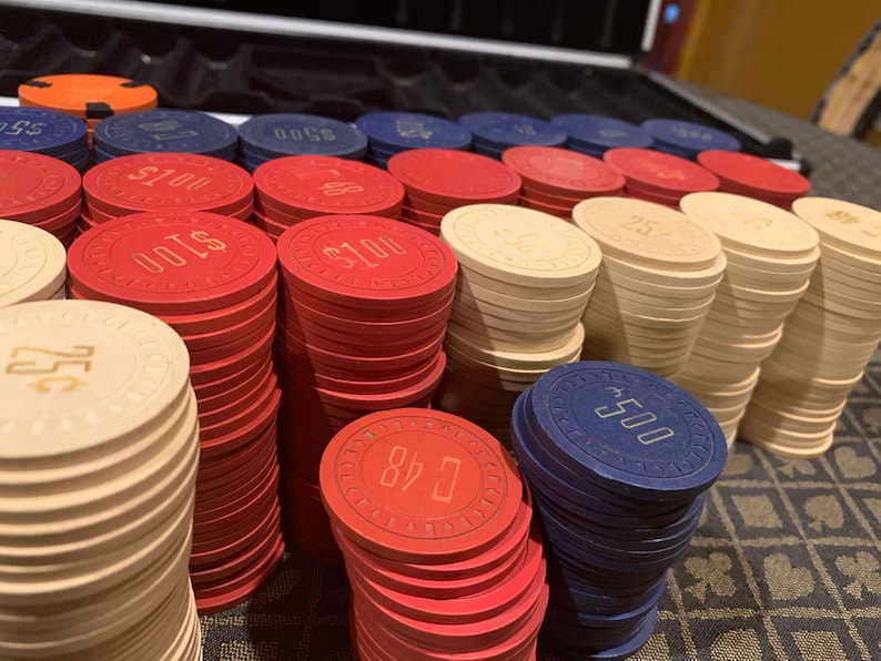 Vintage 1950's Clay Poker Chip Set 4 Denominations 687 Chips in