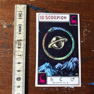 Vinyl Schorpioen sticker, vintage dierenriem tarotkaart sticker, Witchy ephemera, waterdichte laptop bidon sticker, occulte jaren 70