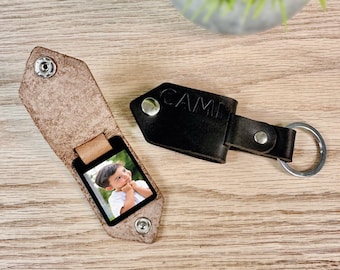 Personalisierte Leder Foto und Name Schlüsselanhänger | Personalisierte Foto Schlüsselanhänger | Einzigartige Schlüsselanhänger Geschenk für Ihn Sie | Valentinstag Geschenk | Hochzeitsgeschenk