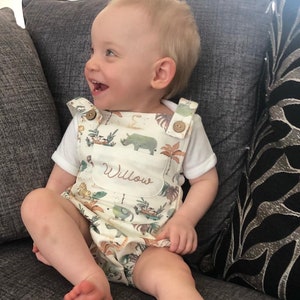 Safari dungarees, personalised safari dungarees, safari print, first birthday outfit, cake smash outfit, dungarees, safari animals,new baby