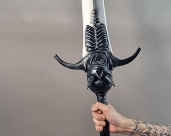Fantasy-Schwert – Nachbau einer handgefertigten Requisite – Brustkorb-Schädel-Design/Versandbereit