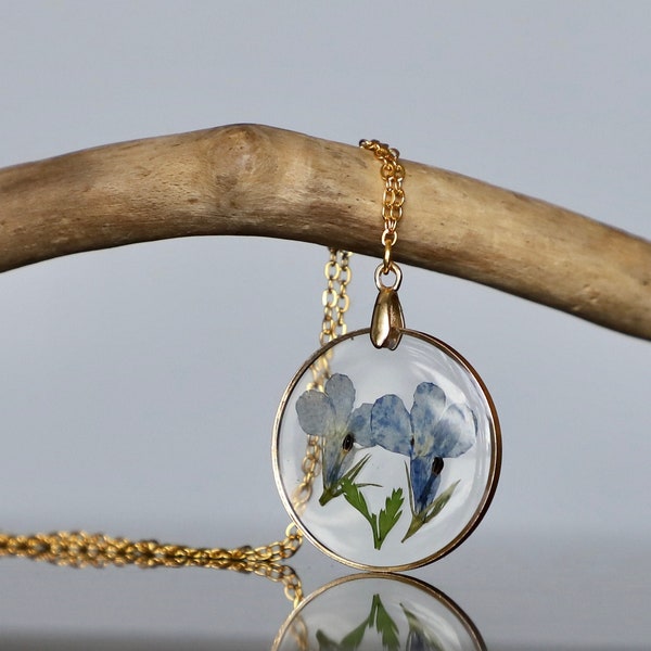 Resin Forget Me Not Necklace in Gold 3 Forget-me-nots Oval Short Necklace Gift for her Missing memories personal Jewelry Nature Dried Flower