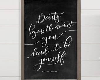 Schoonheid begint op het moment dat je besluit jezelf te zijn - canvaskunst quote - ingelijst