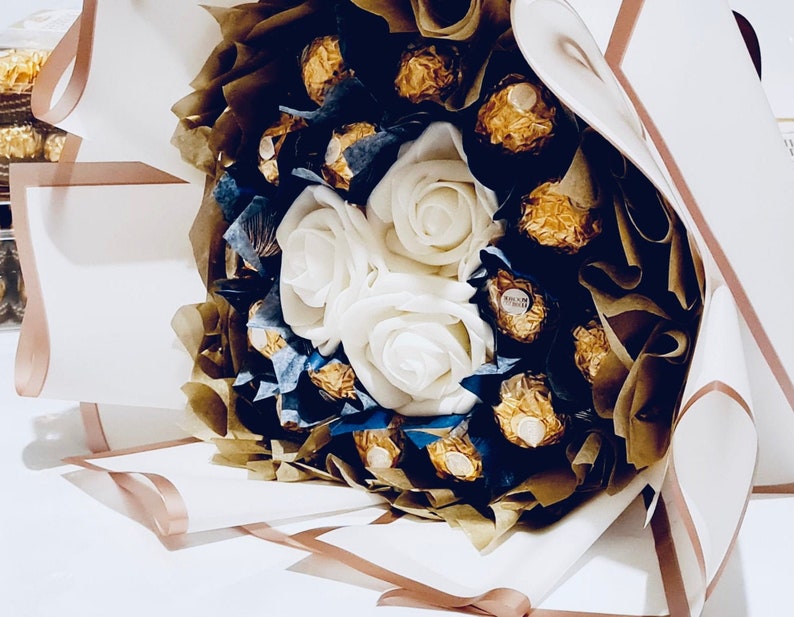Ramo de Chocolate Ferrero y Lindt, Regalo de Cumpleaños para ella, Ramadán, Eid, Felicitaciones, Aniversario, Regalo de Agradecimiento, Chocolates de Pascua Blanco