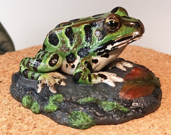 Handgemachte Froschfigur aus Polymer Clay - Unikat, Modelliermasse, Leopardfrosch