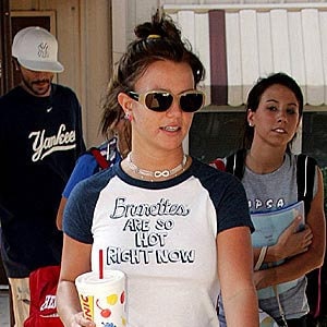 Brunettes Are so Hot Right Now Celebrity Inspired T-shirt. - Etsy