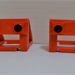 HO/OO Model Railway Models 2 x Red Buffer Stops