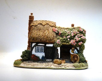 Vintage Lilliput Lane Boxed with Deeds Holy Post Christmas