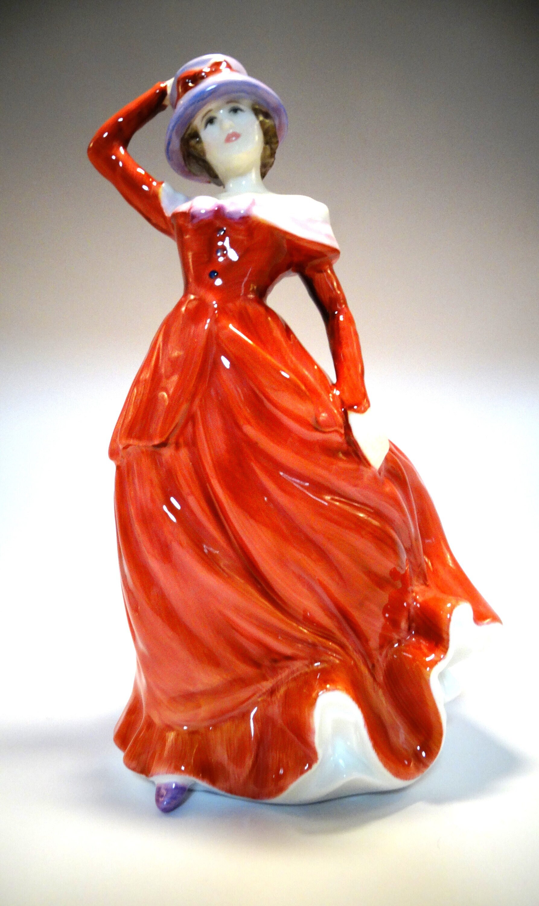 Vintage Royal Doulton Figurine Mary HN4114 Rare - Etsy Canada