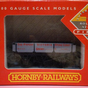 00 Gauge Transport/ Storage Box Hornby Model Train Railway Wooden Box With  Spacers 