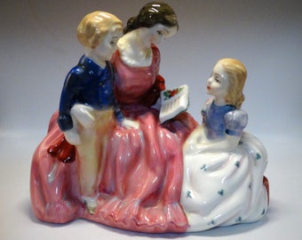 Royal Doulton Figurines "The Bedtime Story" HN 2059 Rare