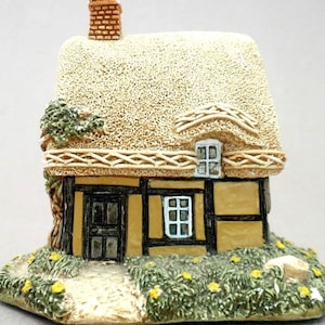 Vintage Lilliput Lane Buttercup Cottage