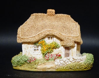 Vintage Lilliput Lane Boxed With Deeds the Cats Whiskers Vintage Lilliput Lane Boxed With Deeds the Cats Whiskers