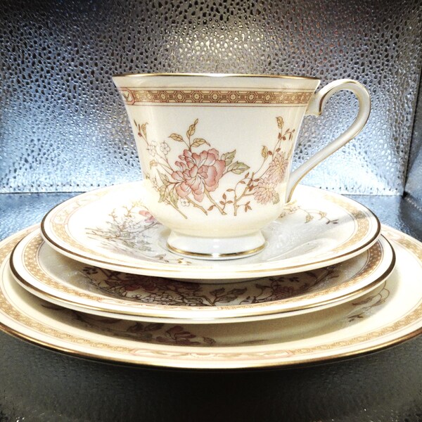 Vintage Royal Doulton The Romance Collection 'Lisette' Tasse Untertasse Seite 7 und Dessertteller Rare