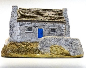 Vintage Lilliput Lane British Collection Boxed With Deeds the