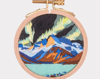 Schema di ricamo a luci polari: arte delle montagne islandesi (tutorial digitale in PDF)